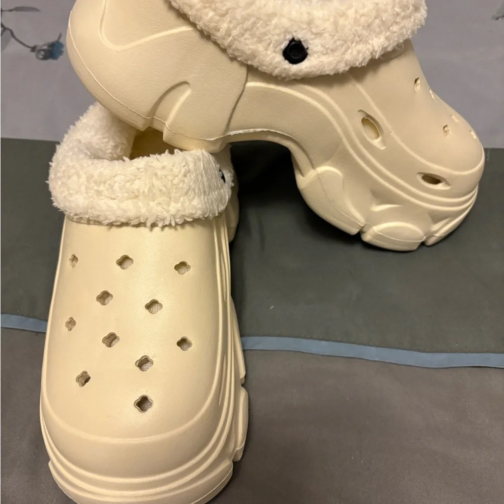 Cream Fleece-Lined Clogs - Picture 4 of 4